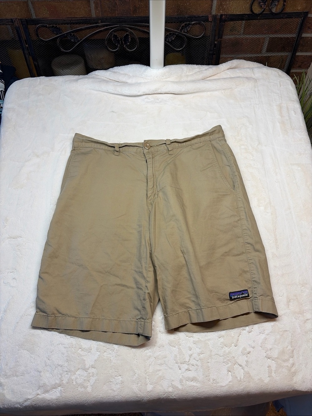 Patagonia Shorts Mens 32 Tan Organic Cotton Hiking Outdoor Casual (See Last Pic)